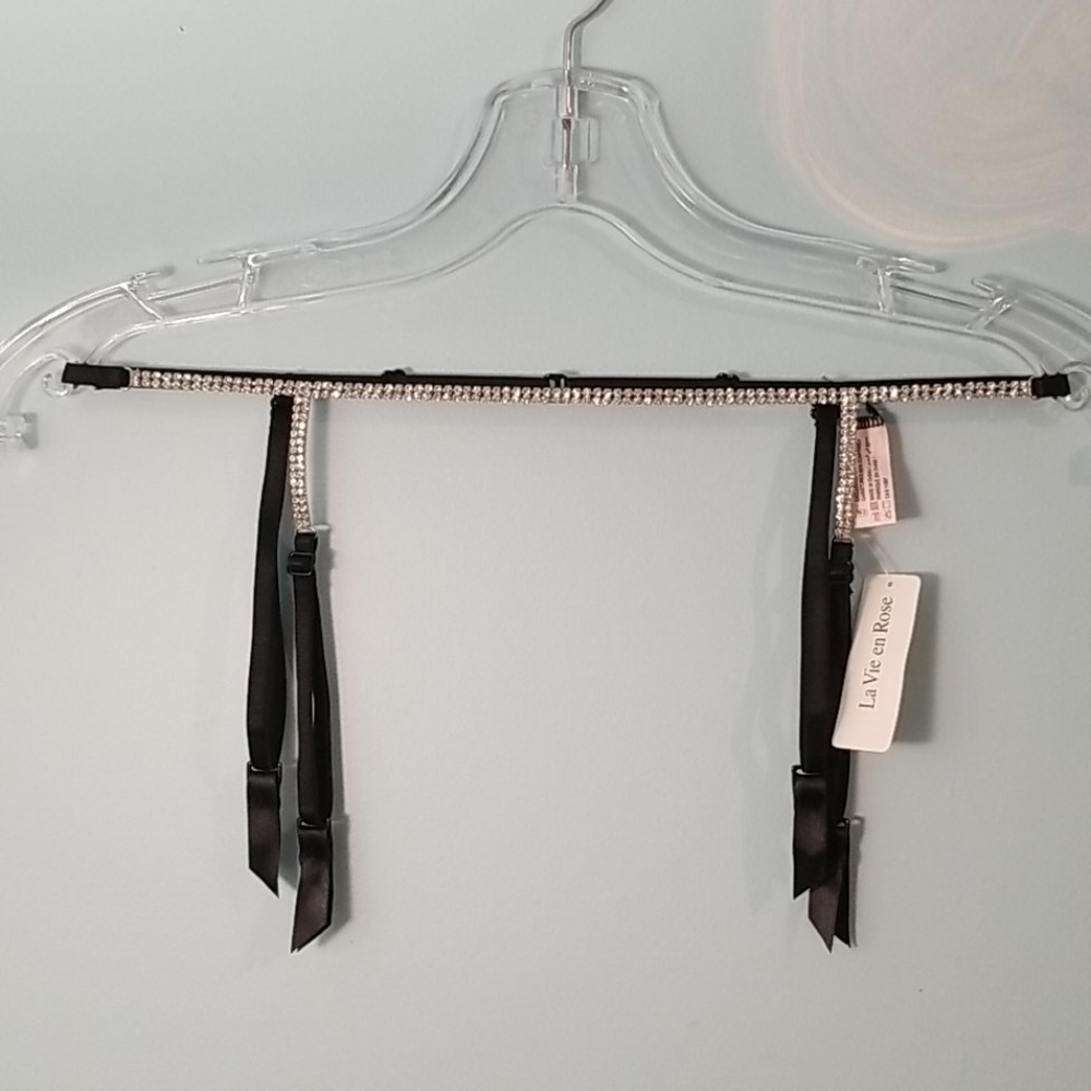 La vie en rose black and silver sparkly garter belt size M/L NWT